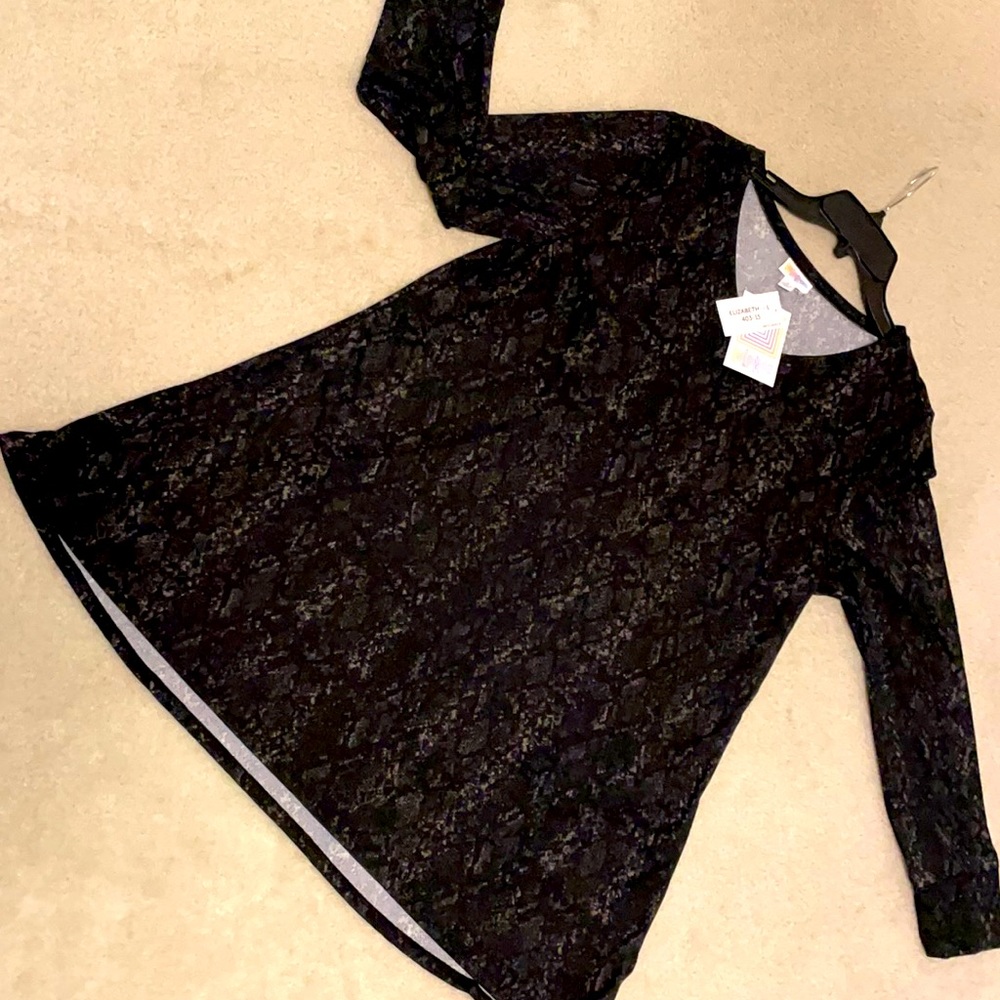 2 for $20 ⭐️ LulaRoe Elizabeth Long-Sleeve Tunic